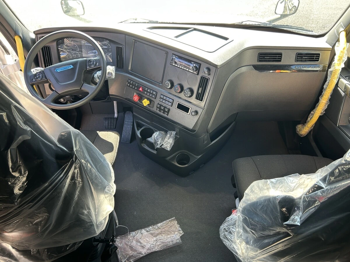 2026 Freightliner Cascadia - image 21