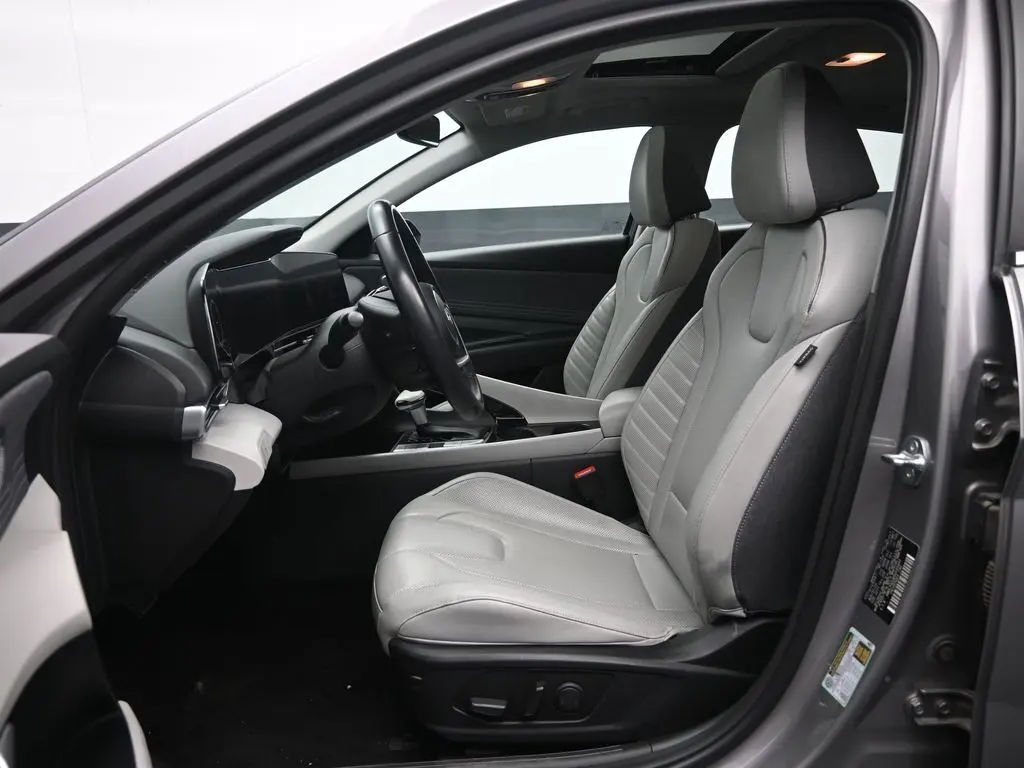 2024 Hyundai Elantra Limited photo 20