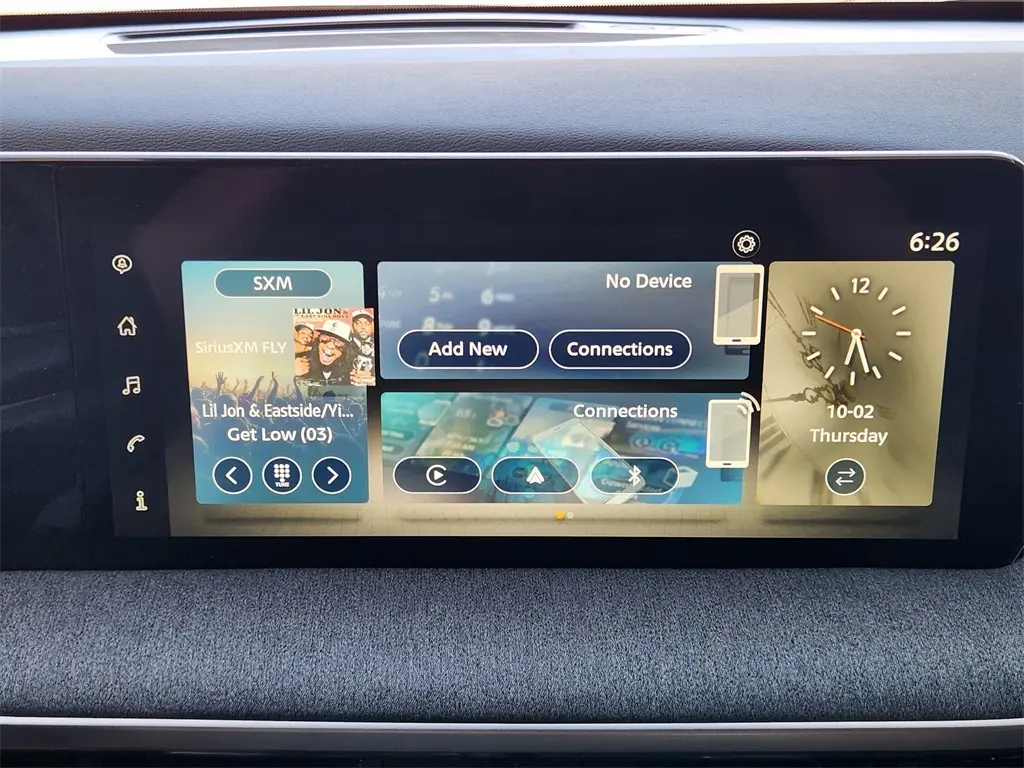 2025 Nissan Kicks SV photo 10