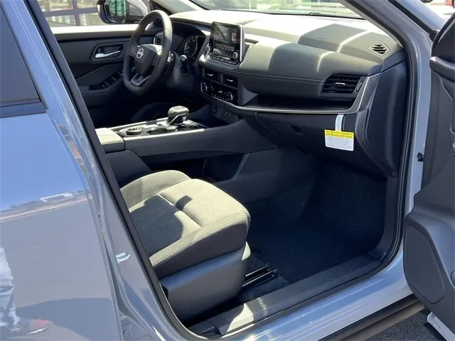 2026 Nissan Rogue SV photo 21