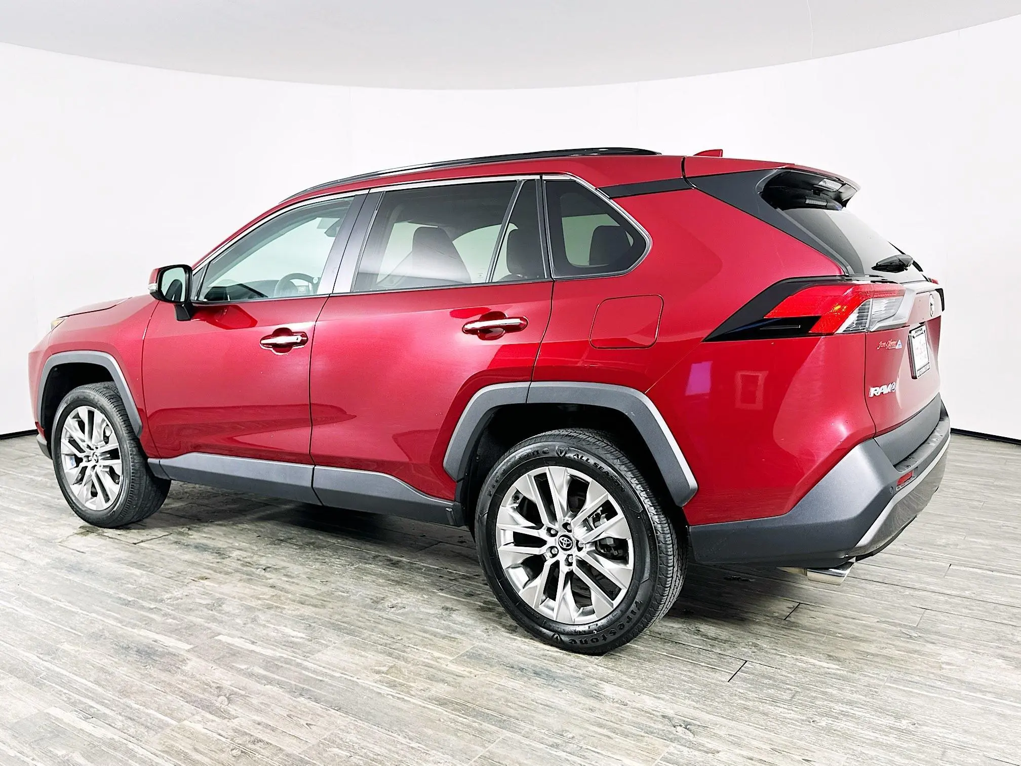 2020 Toyota RAV4 Limited photo 5