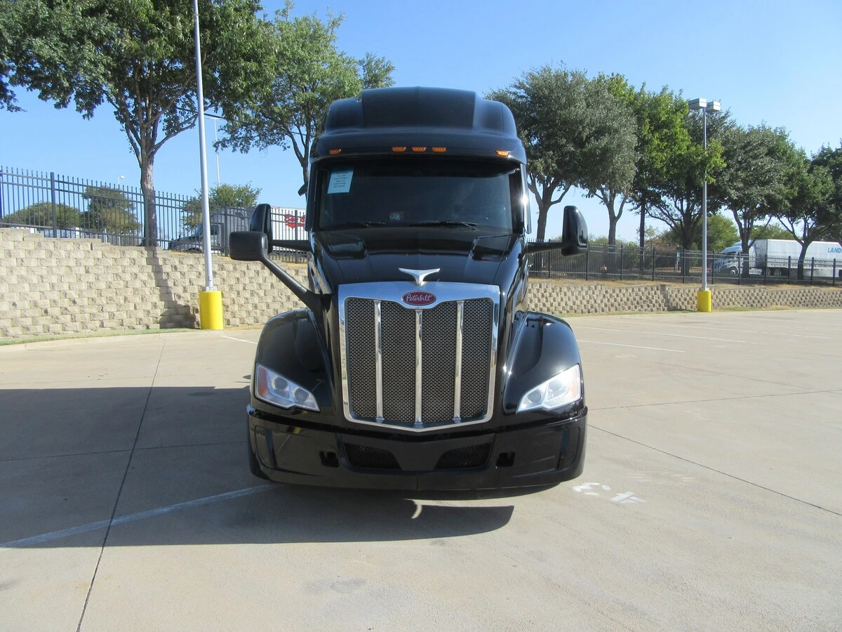 2023 Peterbilt 579 — photo 7