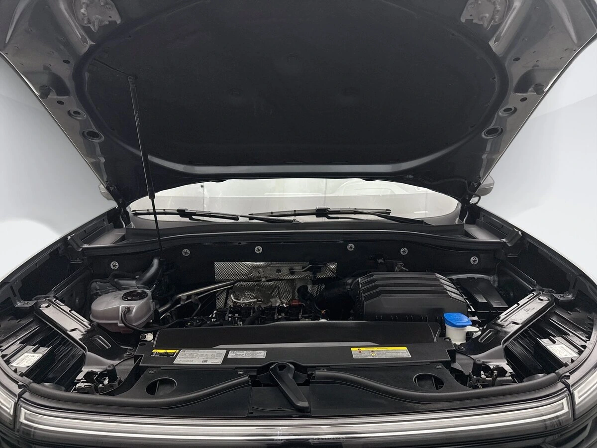 2024 Volkswagen Atlas SEL Premium R-Line - Photo 30