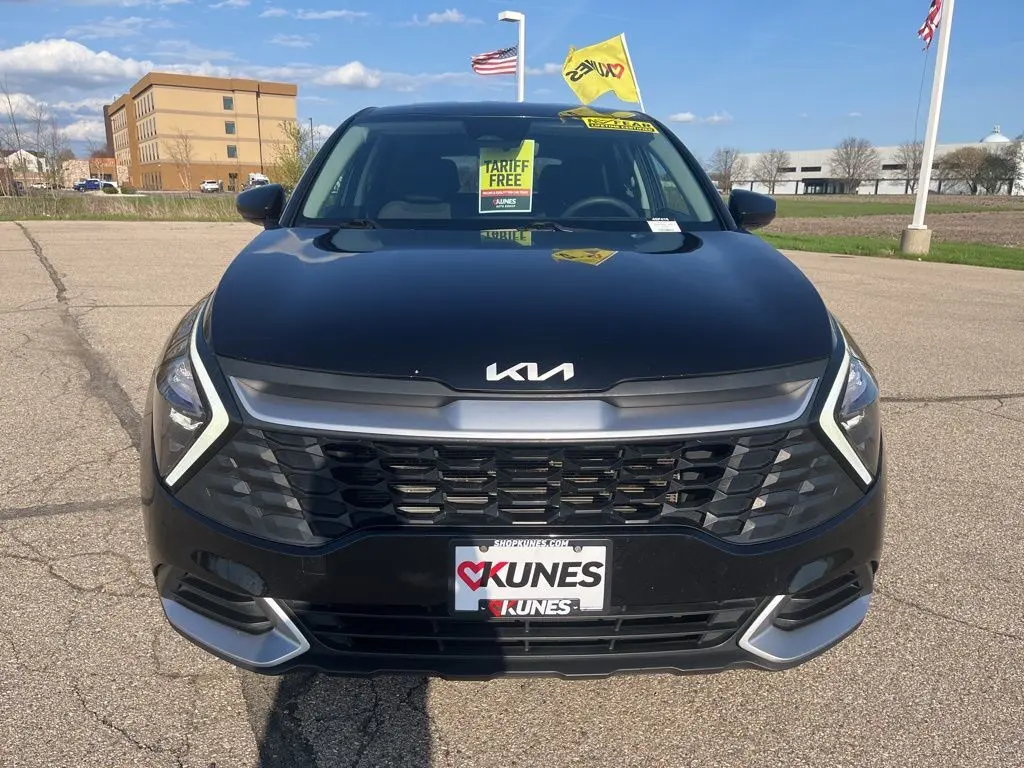 Used 2023 Kia Sportage LX with VIN KNDPUCAF3P7150595 for sale in Beloit, WI