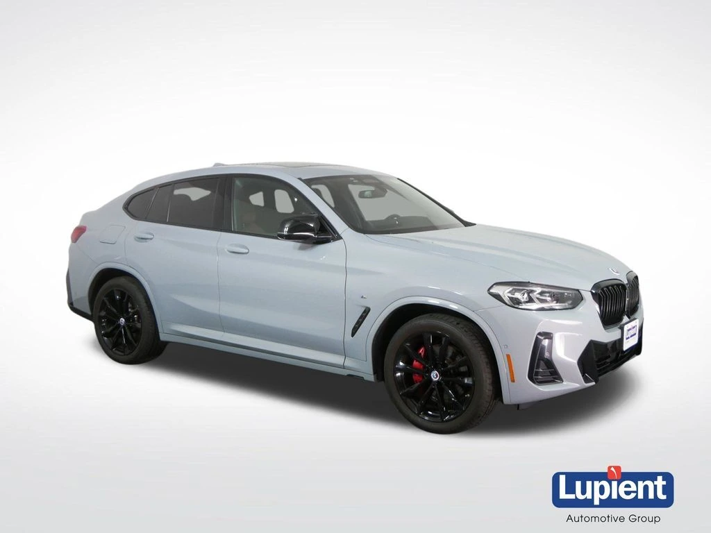 2023 BMW X4 M40i xDrive's photo