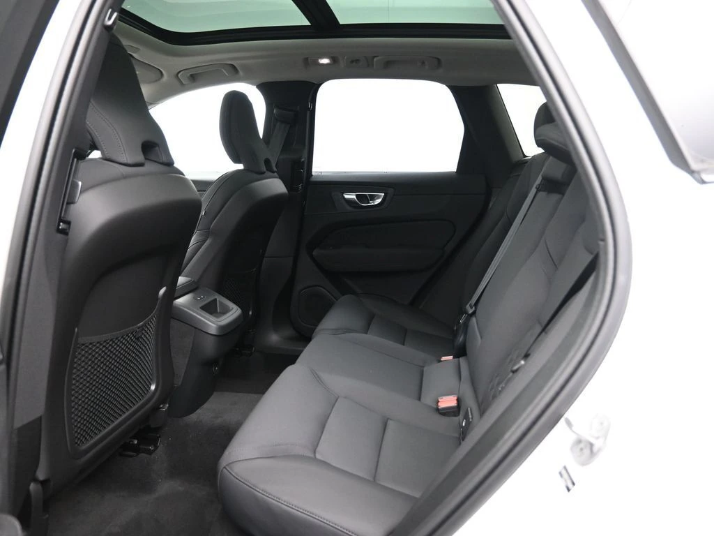 2026 Volvo - image 23