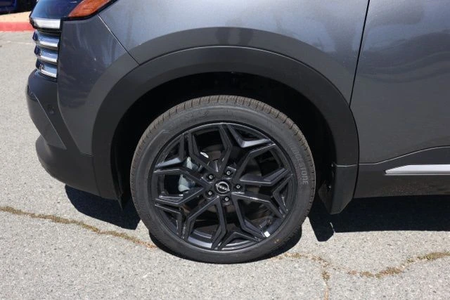 2026 Nissan KICKS SR - Photo 10