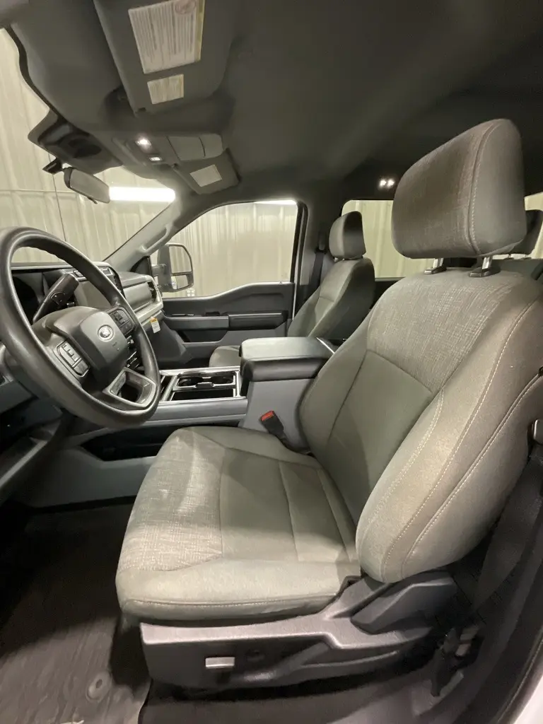2024 Ford F-250 photo 9