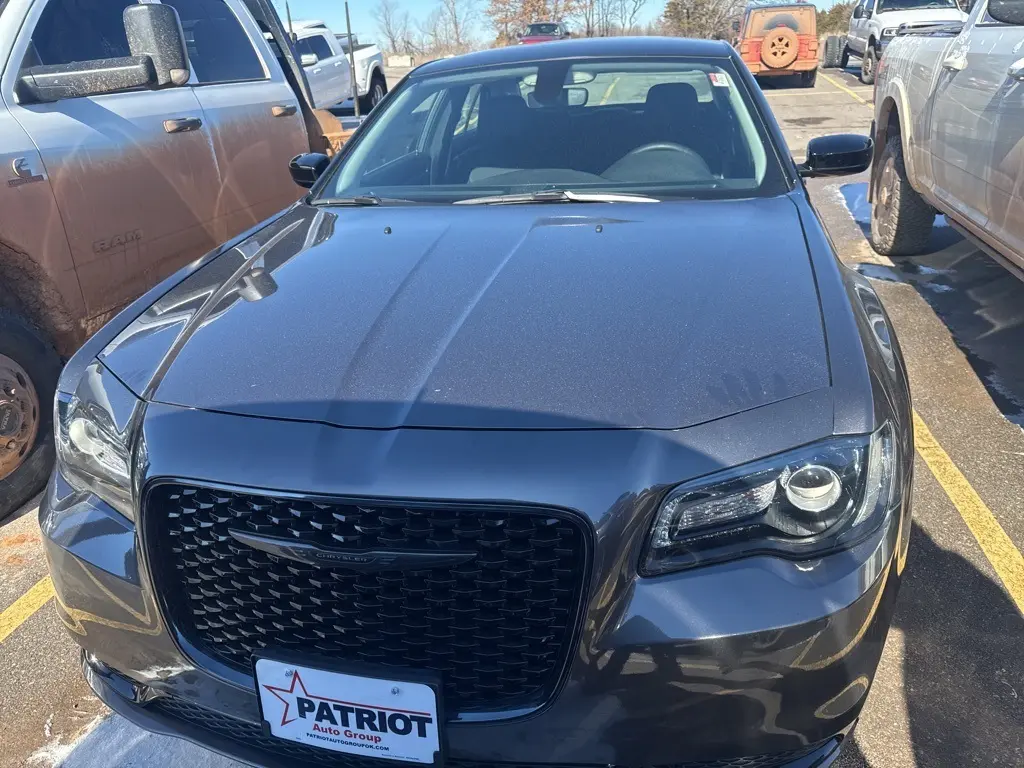 Used 2023 Chrysler 300 Touring with VIN 2C3CCAAG4PH604988 for sale in Bartlesville, OK