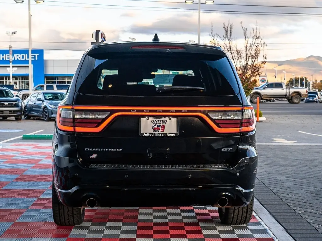 2023 Dodge Durango GT photo 3