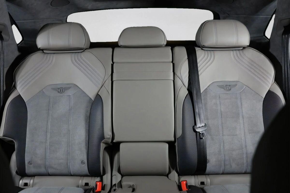 2022 Bentley Bentayga S - Photo 8