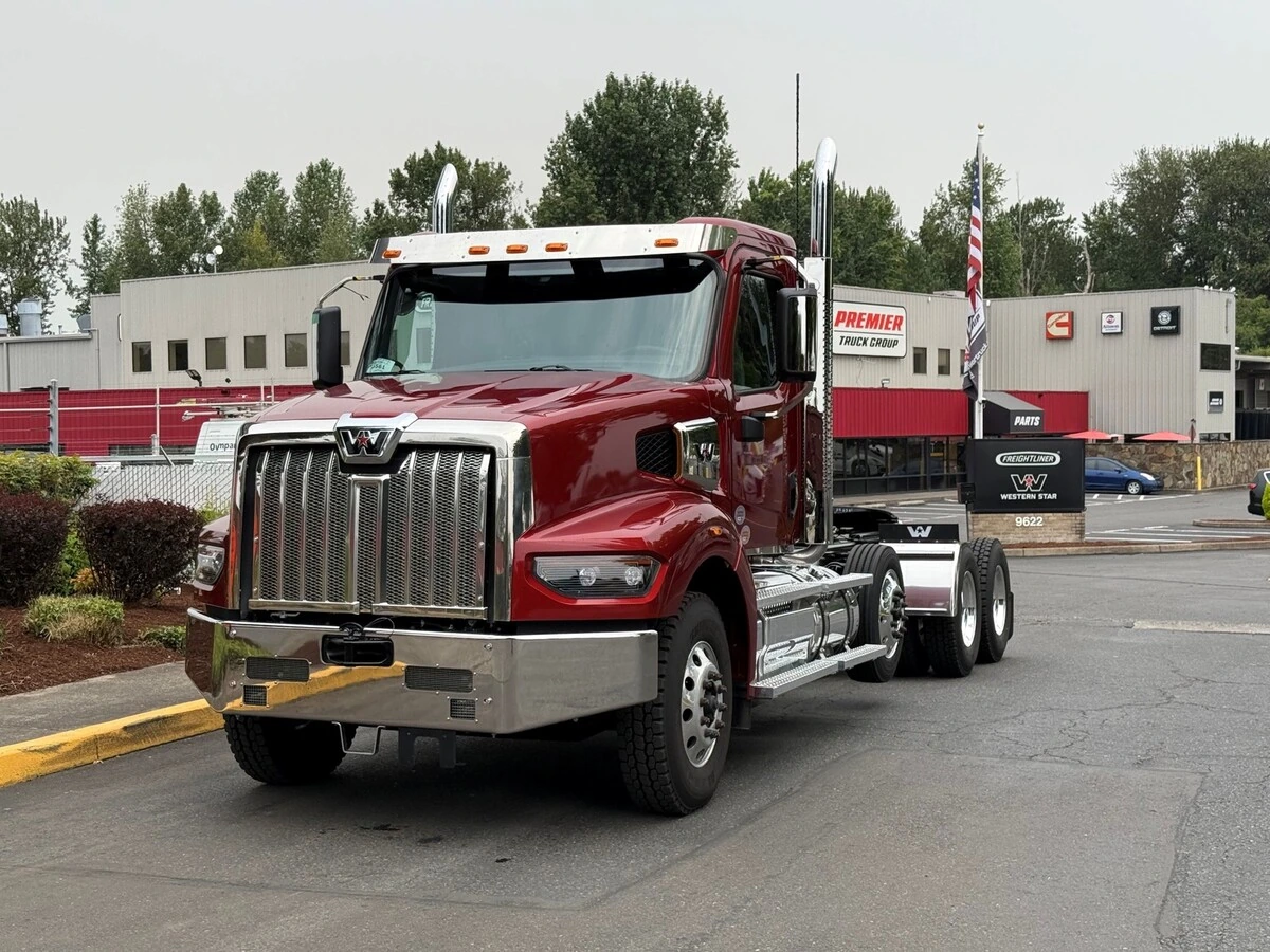 2027 Western Star 49X — photo 2