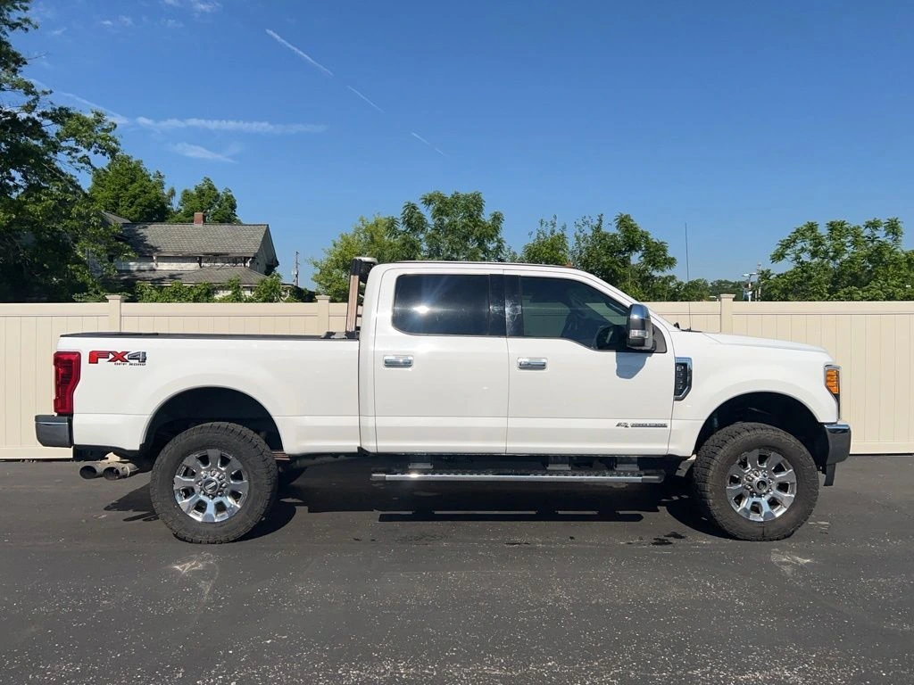 2017 Ford F-250 Lariat 4x4 Crew Cab 6-3/4' Box's photo