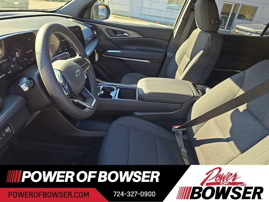 2026 Chevrolet Traverse 2LT photo 4