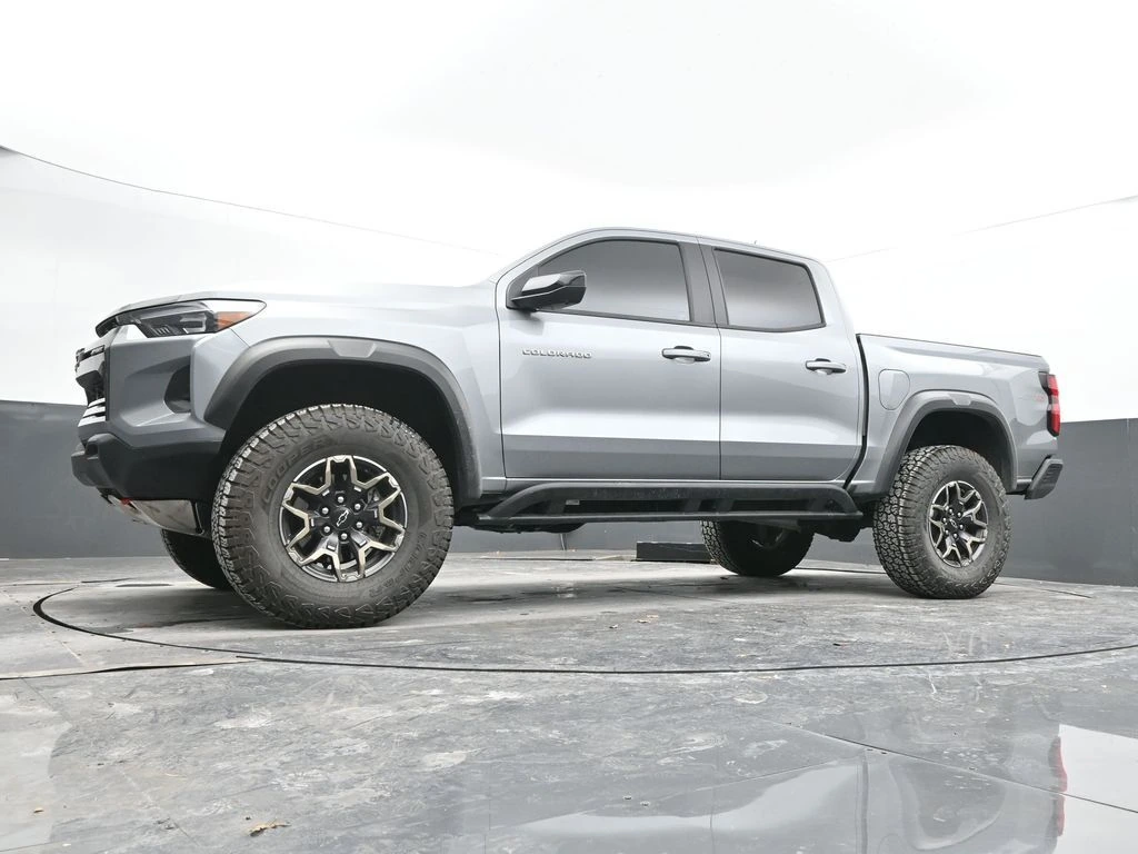2024 Chevrolet Colorado ZR2 - Photo 45