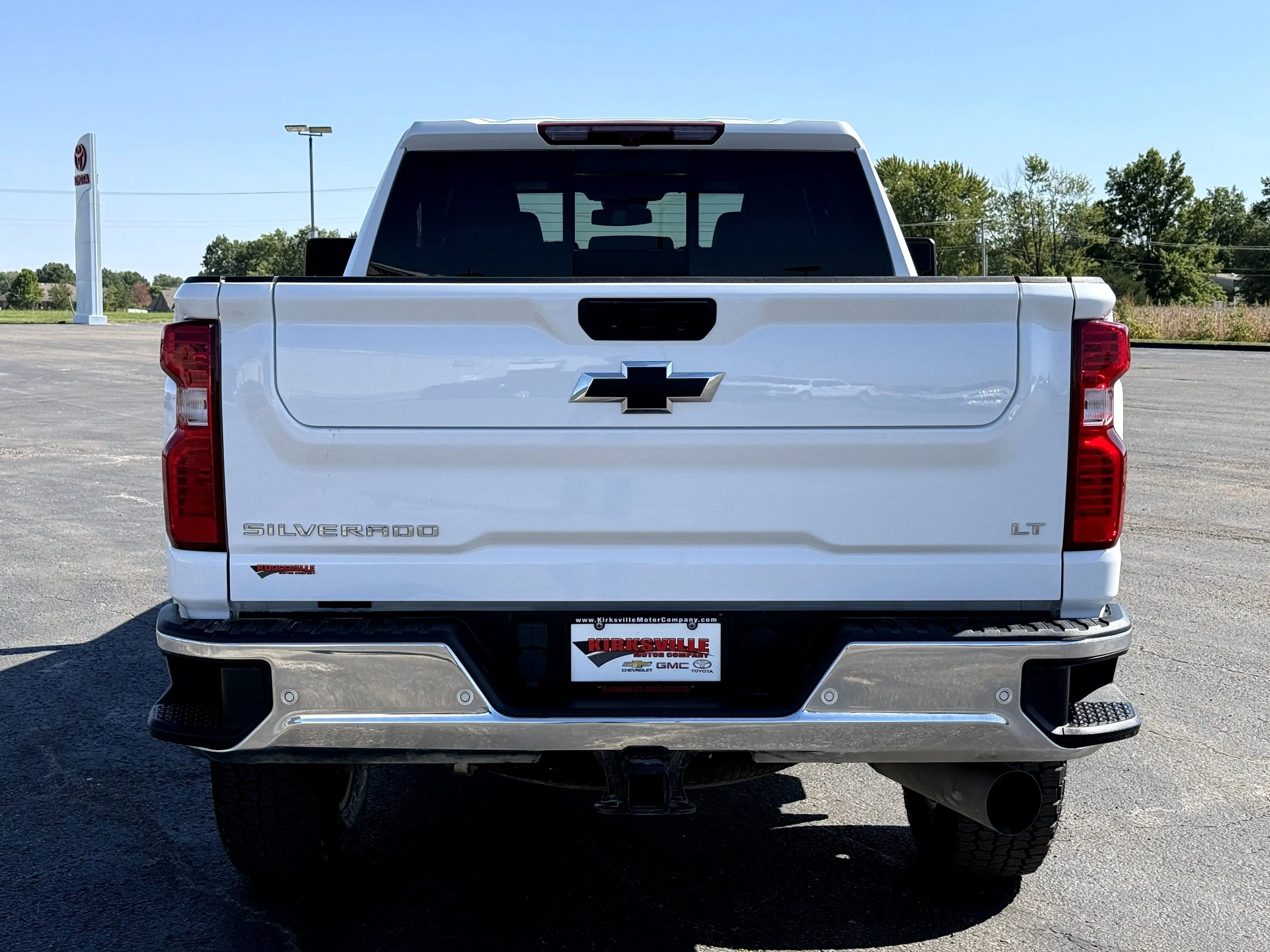 2024 Chevrolet Silverado 3500HD LT photo 4