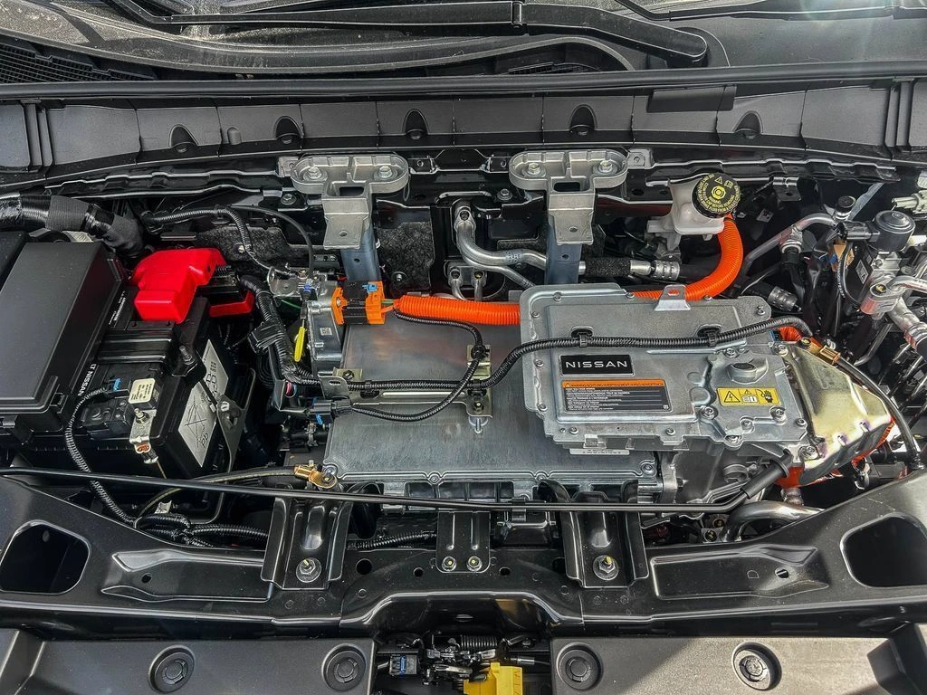 2026 Nissan LEAF Platinum+ - Photo 14