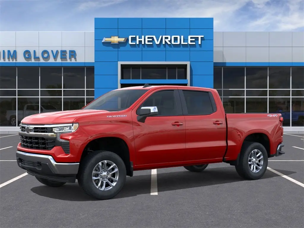 2026 Chevrolet Silverado LT photo 2