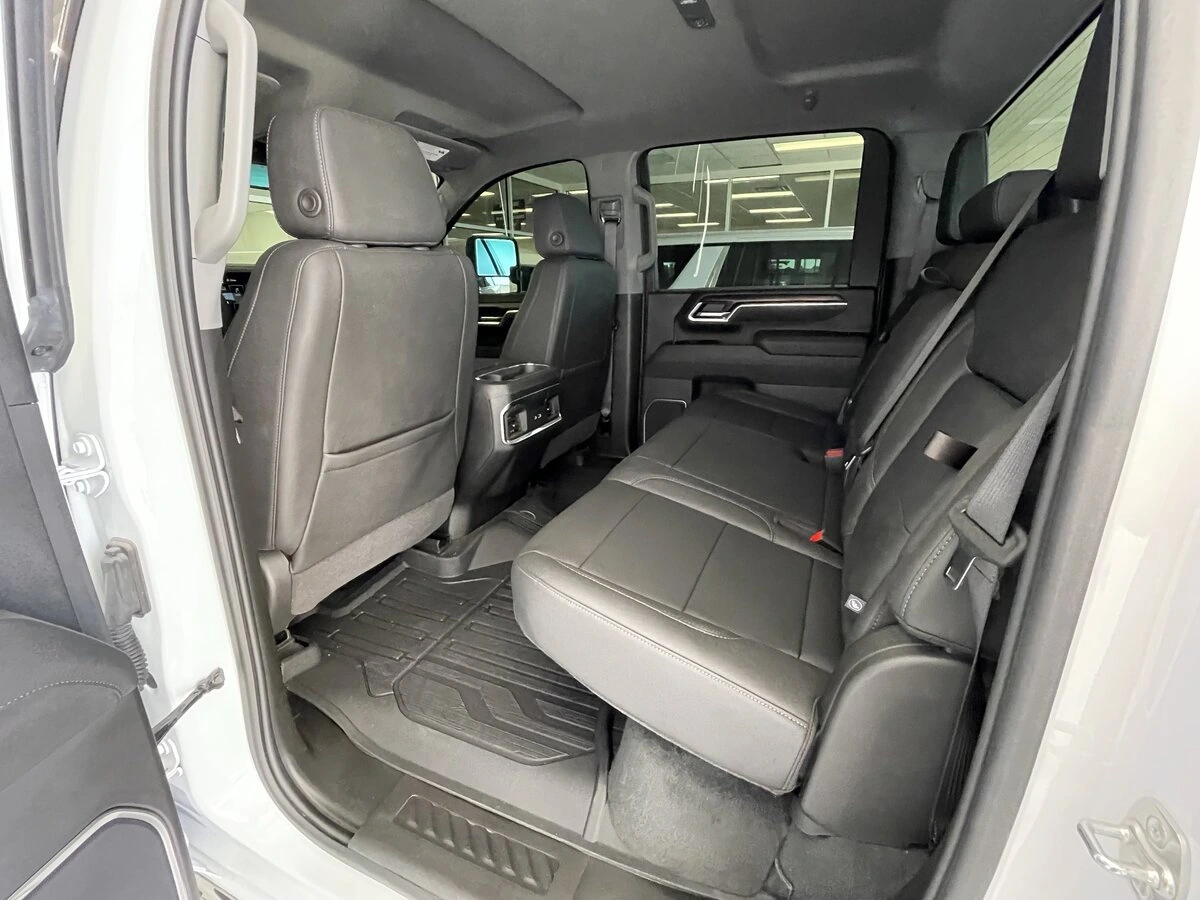 2025 GMC Sierra 2500HD SLT - Photo 16