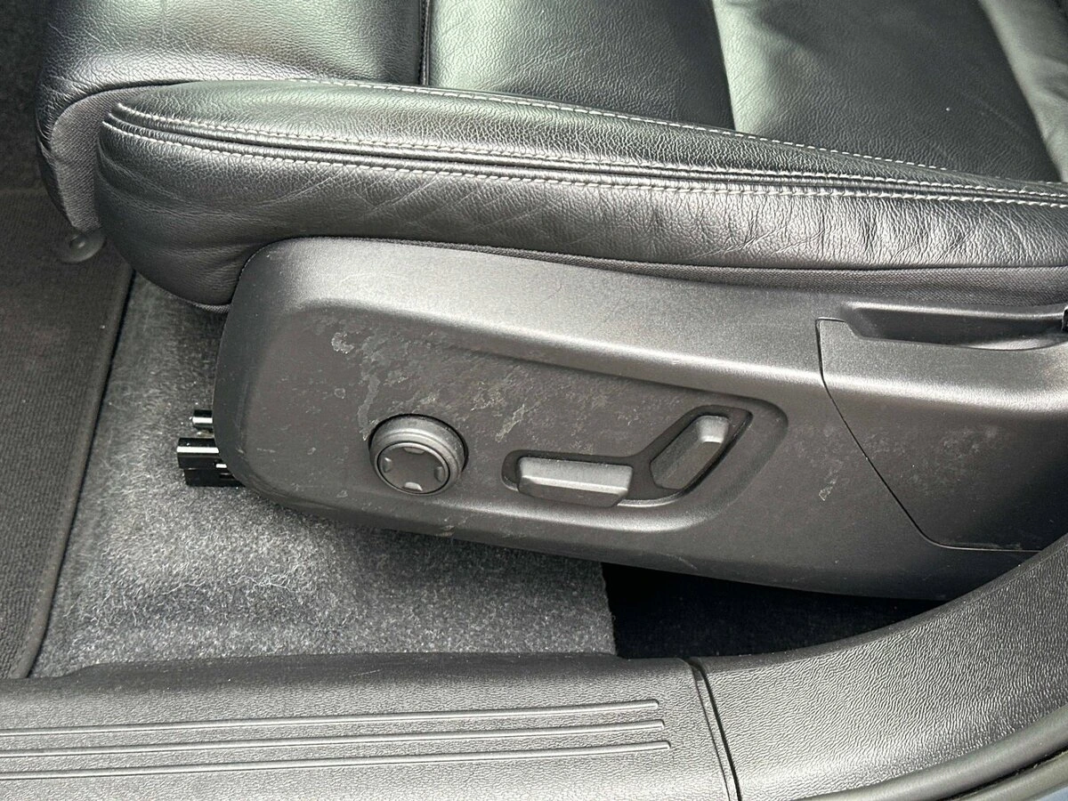 2023 Volvo - image 20