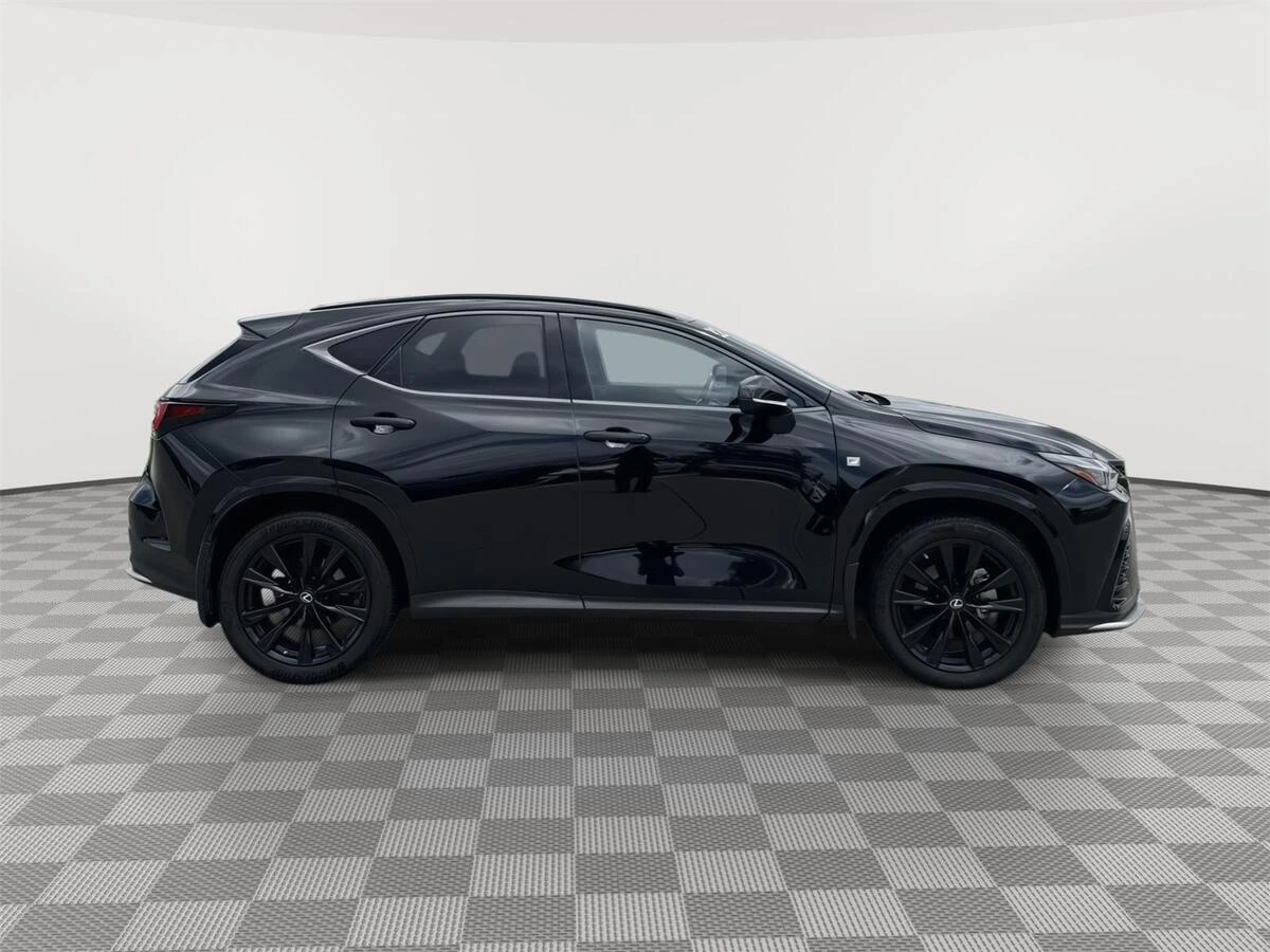 2022 Lexus NX 350 - Photo 11