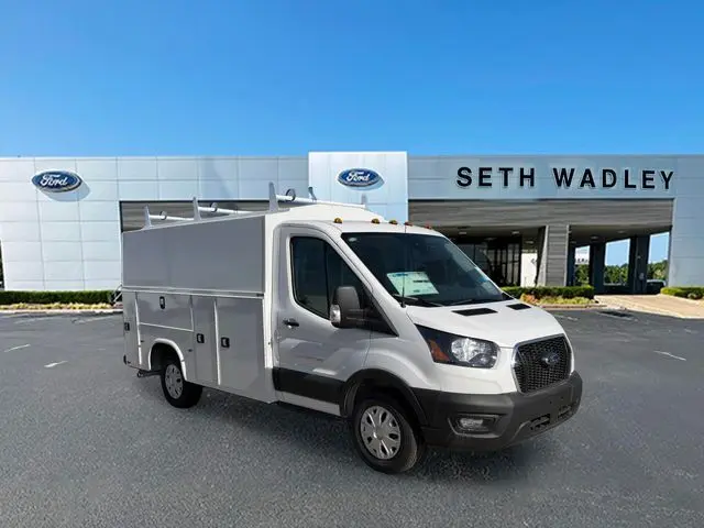 2025 Ford Transit Cutaway Base's photo