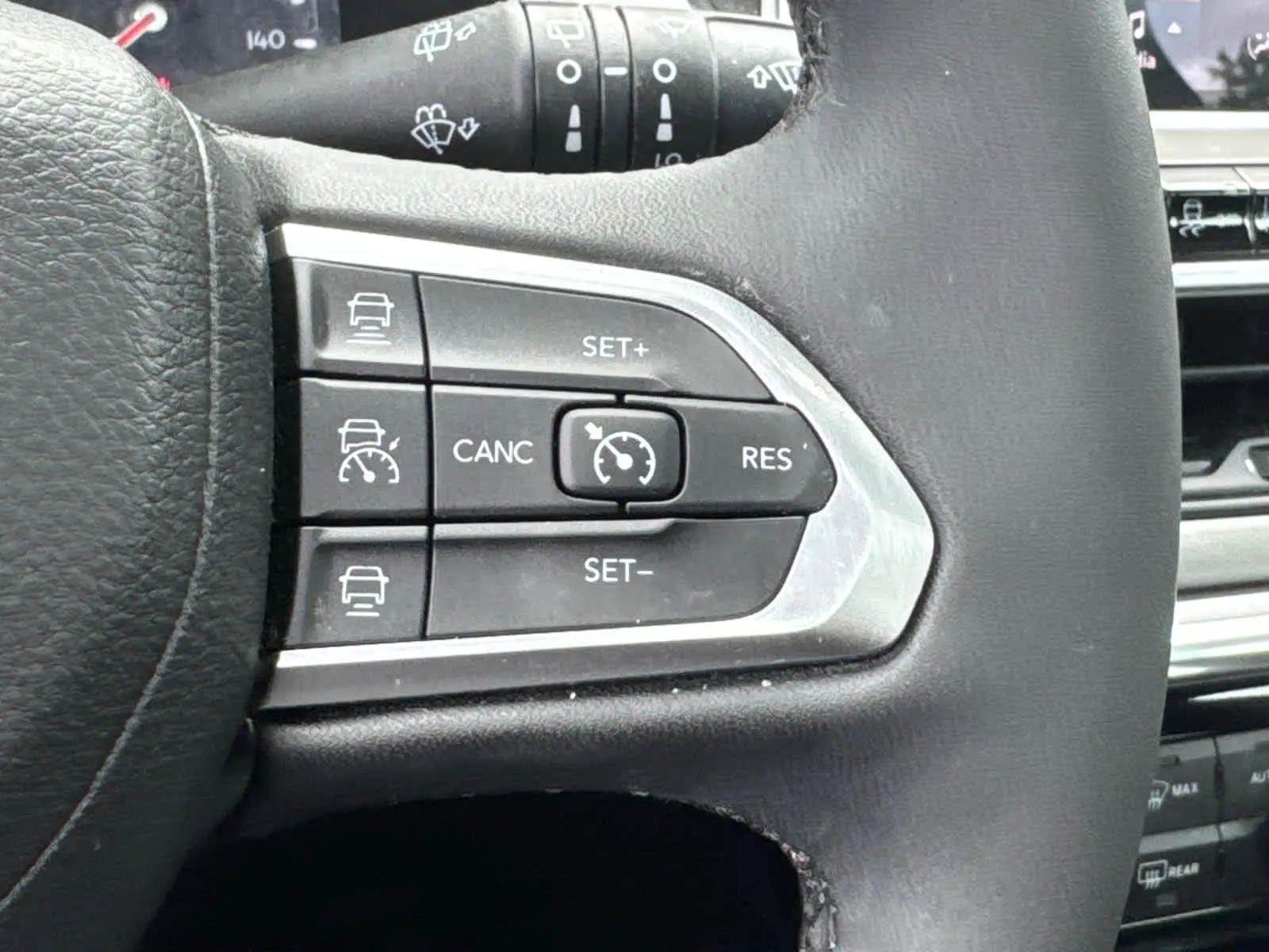 2023 Jeep Compass Limited photo 19