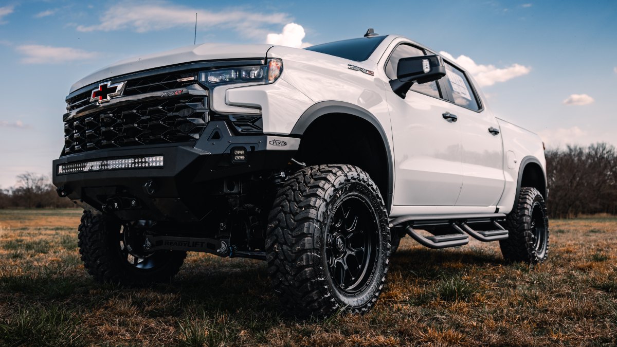 2024 Chevy Silverado 1500 ZR2 Exterior Driver Side Front Angle