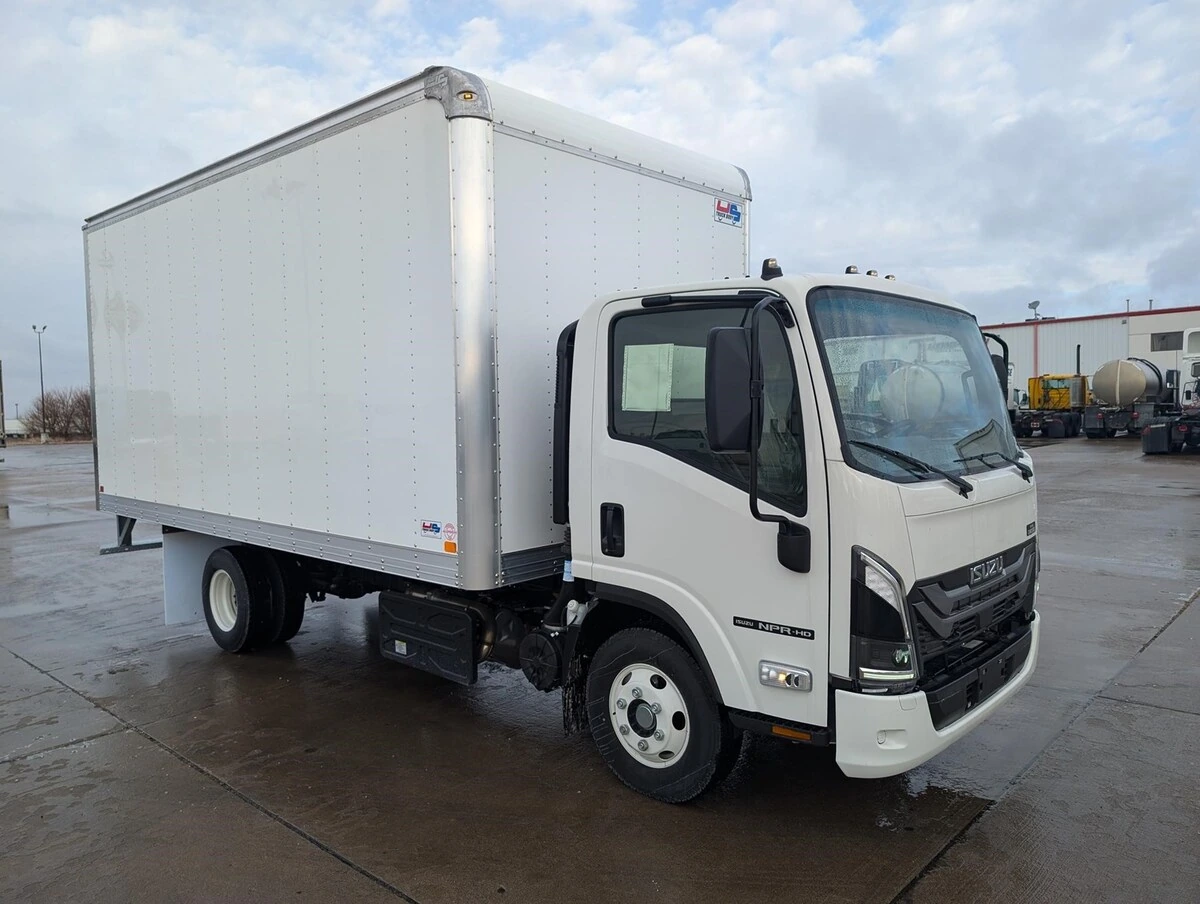 2025 Isuzu NPR - image 6