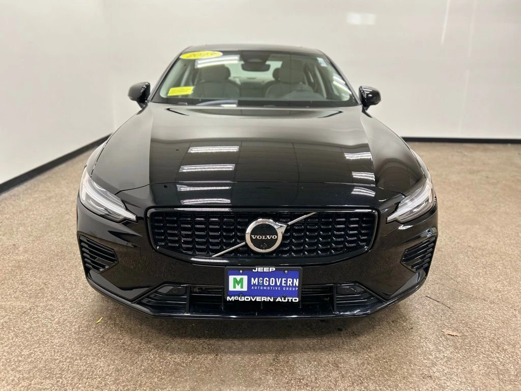 2023 Volvo - image 9