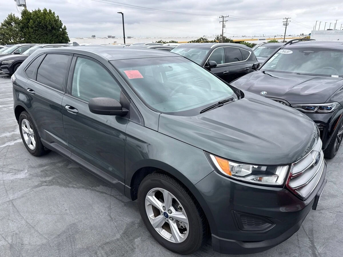 2015 Ford Edge SE's photo