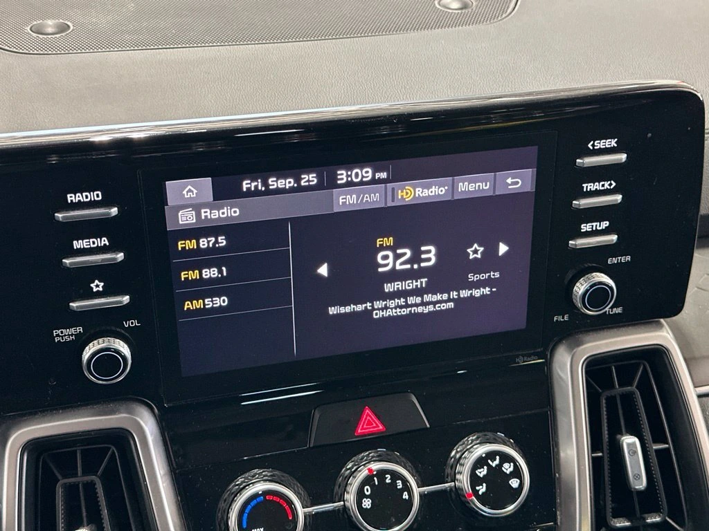 2022 Kia Sorento LX - Photo 48