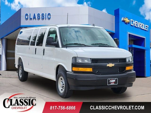 2026 Chevrolet Express 3500 LS Extended's photo