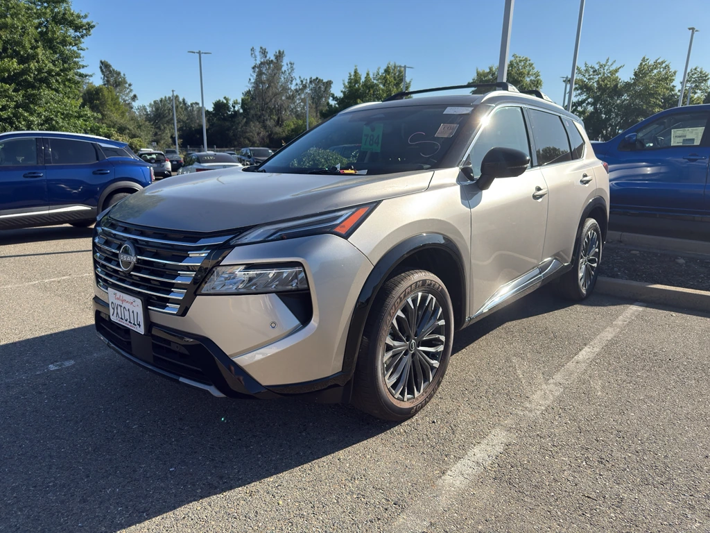 2026 Nissan Rogue Platinum AWD's photo