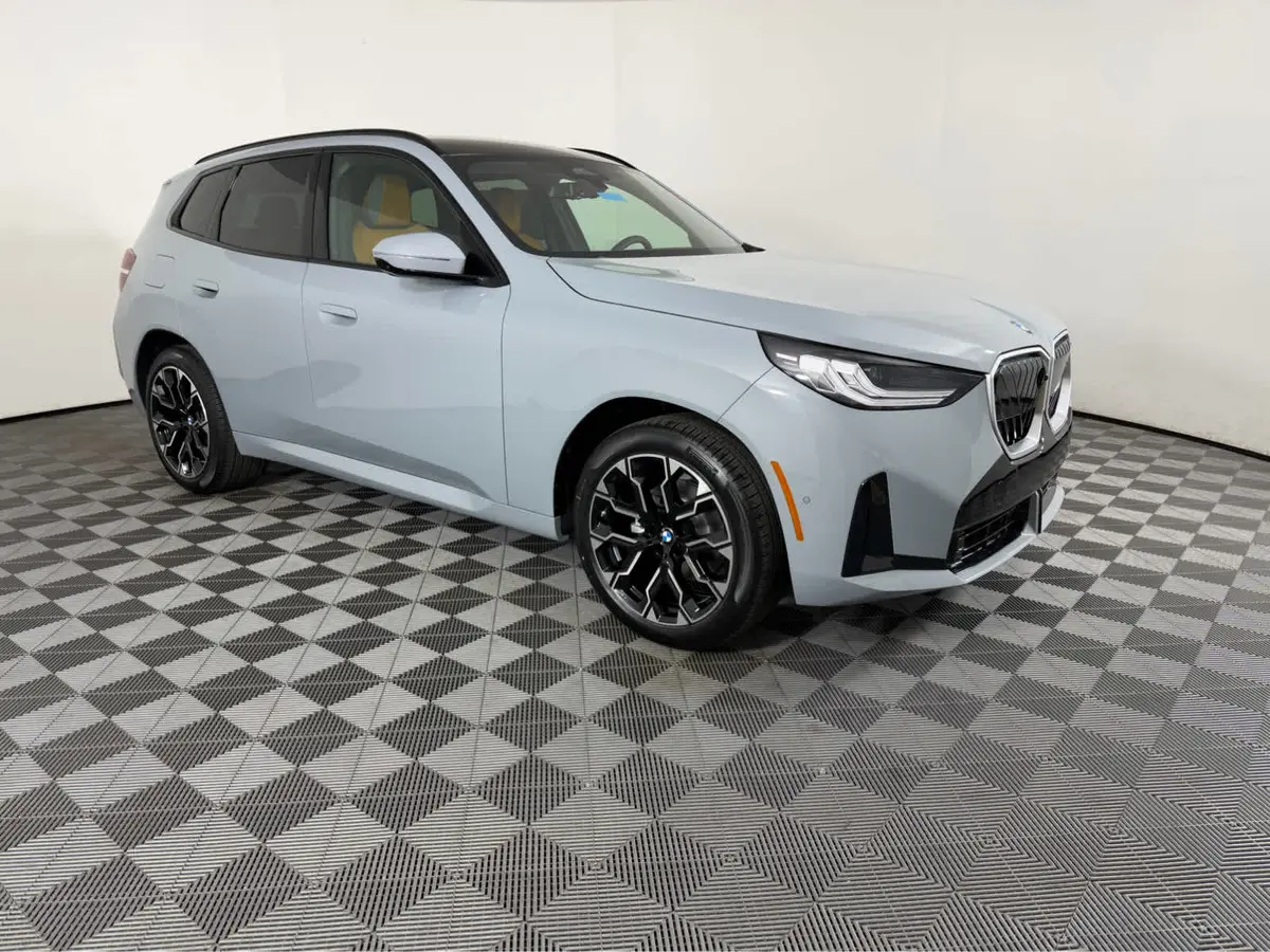 2026 BMW X3 30's photo