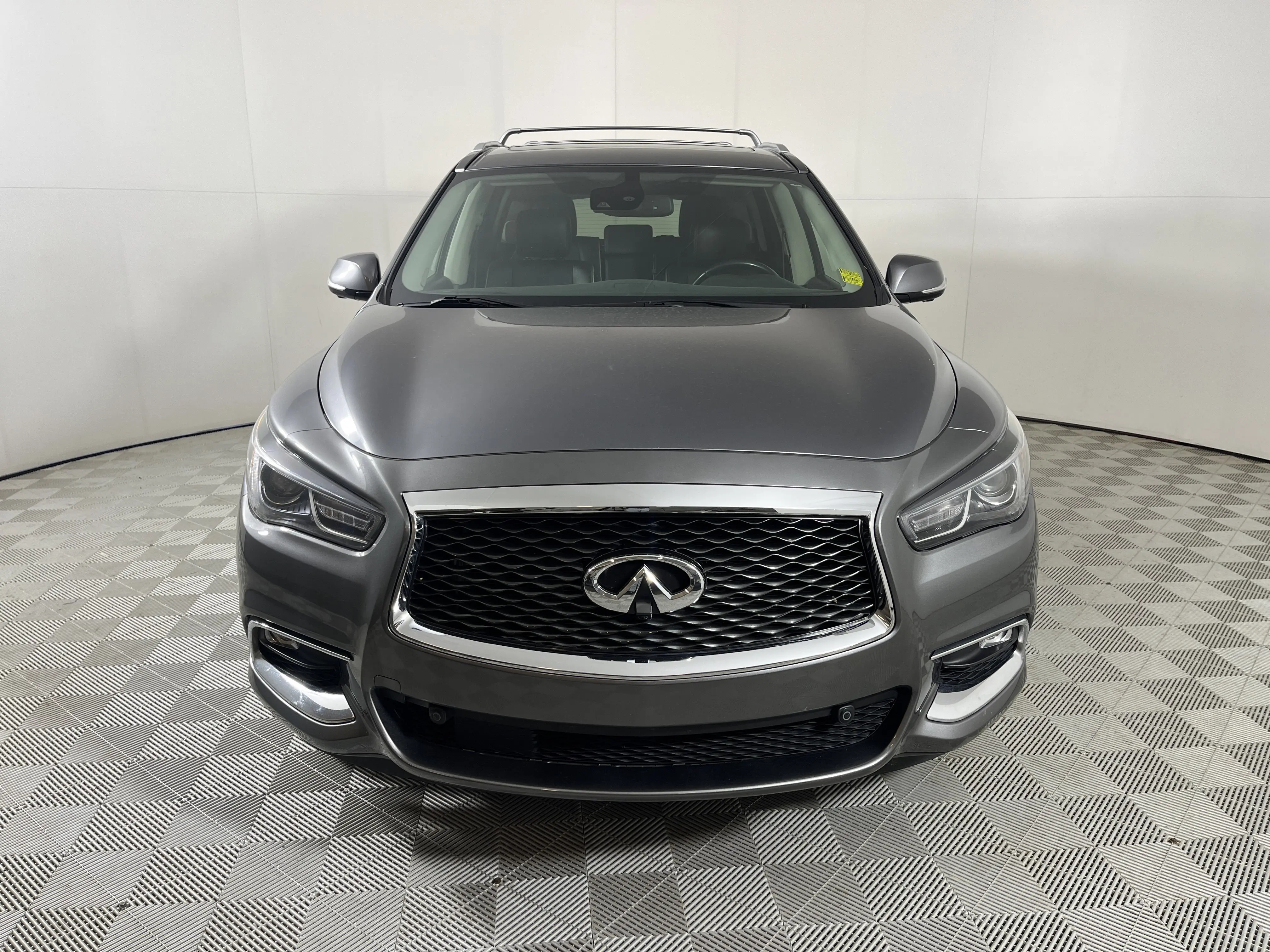 2017 Infiniti QX60 photo 3