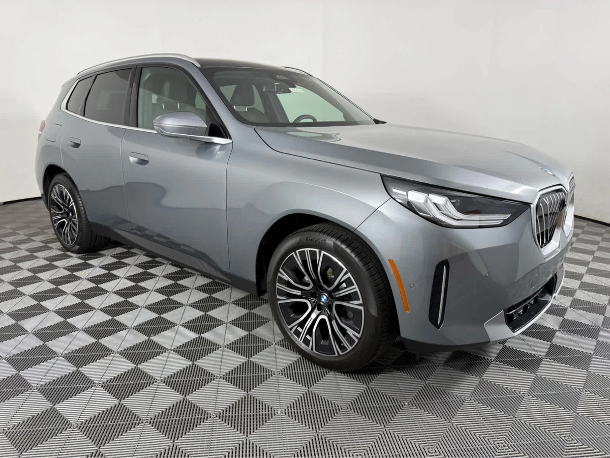 2025 BMW X3 30 XDRIVE's photo