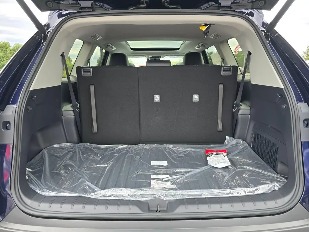2025 Toyota Grand Highlander XLE photo 17