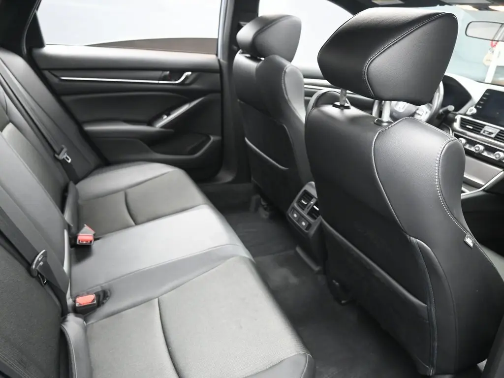 2021 Honda Accord Sport 2.0T photo 32