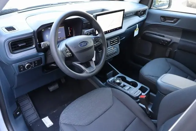 2025 Ford Maverick XL photo 4