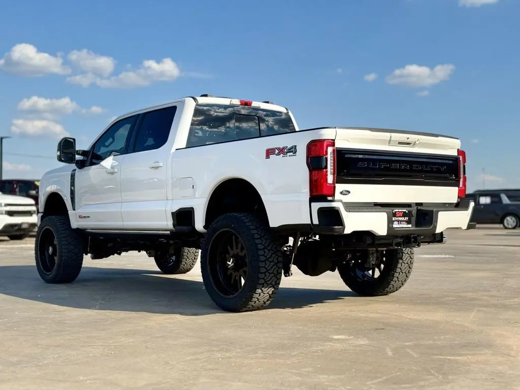 2026 Ford F-250 photo 4