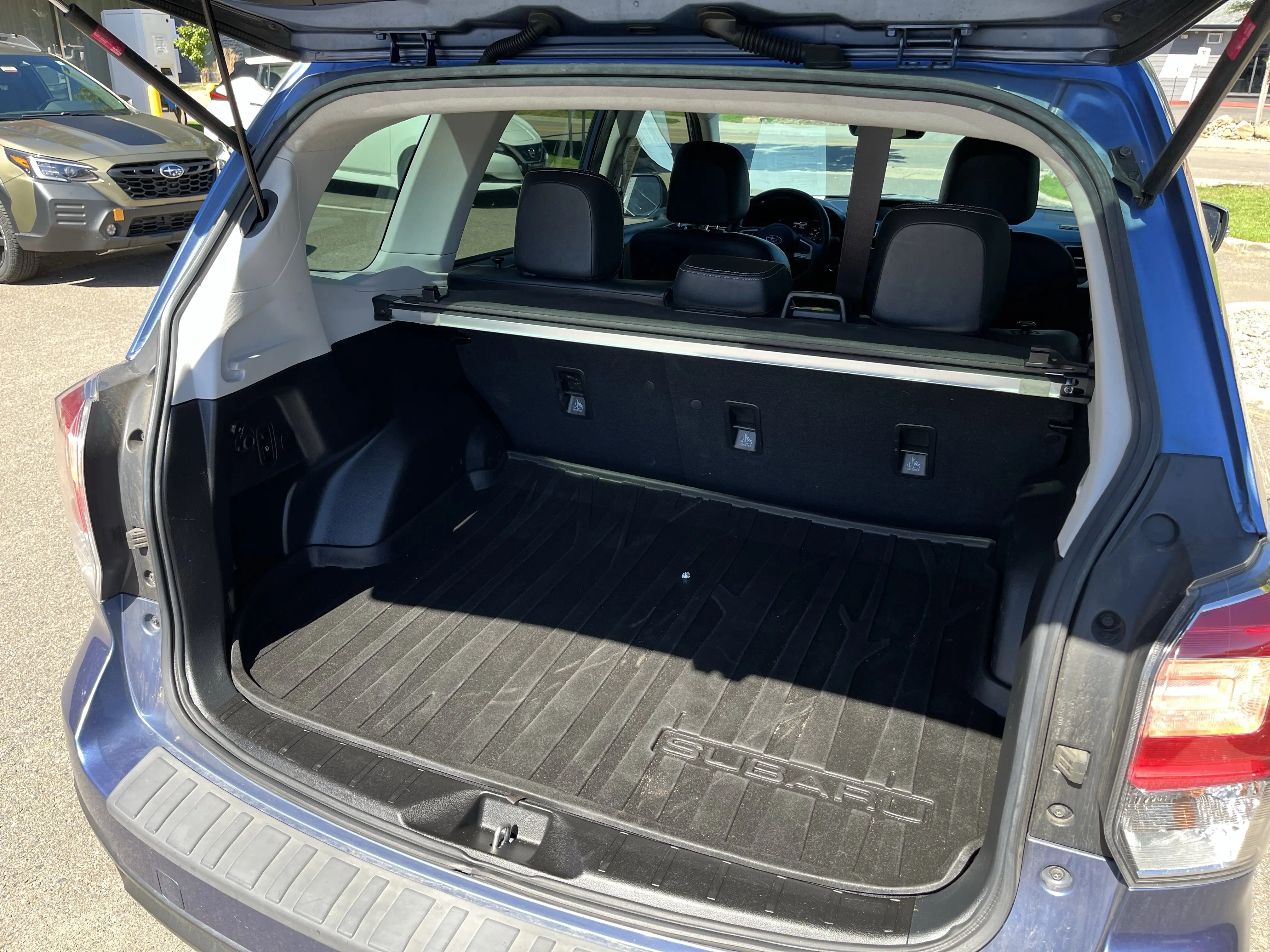 2017 Subaru Forester Touring photo 24