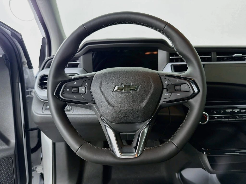 2027 Chevrolet Bolt EV LT - Photo 11