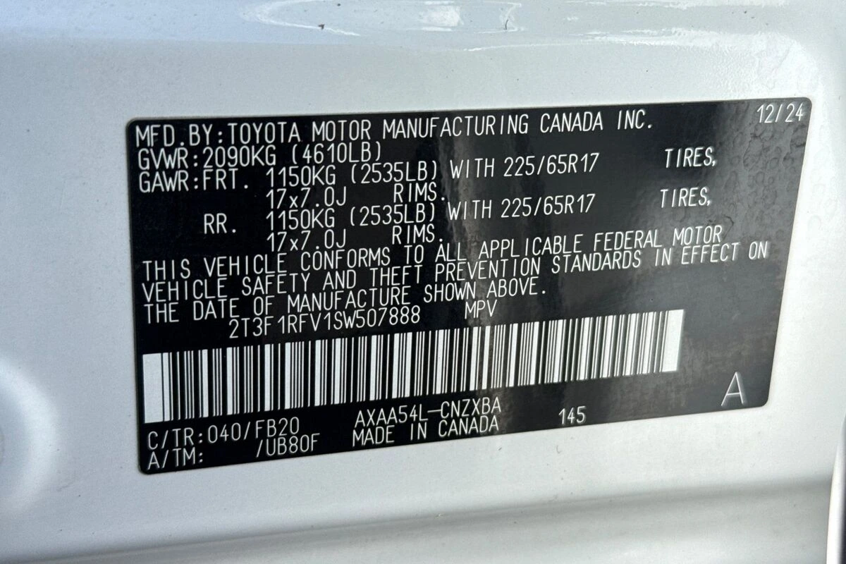 2025 Toyota RAV4 LE - Photo 27