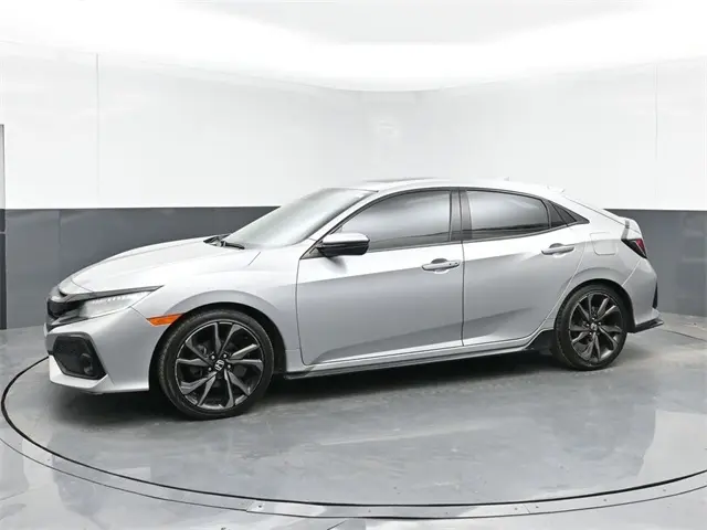 2018 Honda Civic Sport Touring photo 2