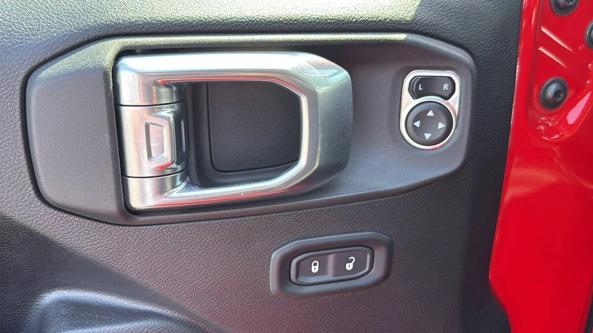 2022 Jeep Gladiator Mojave - Photo 23