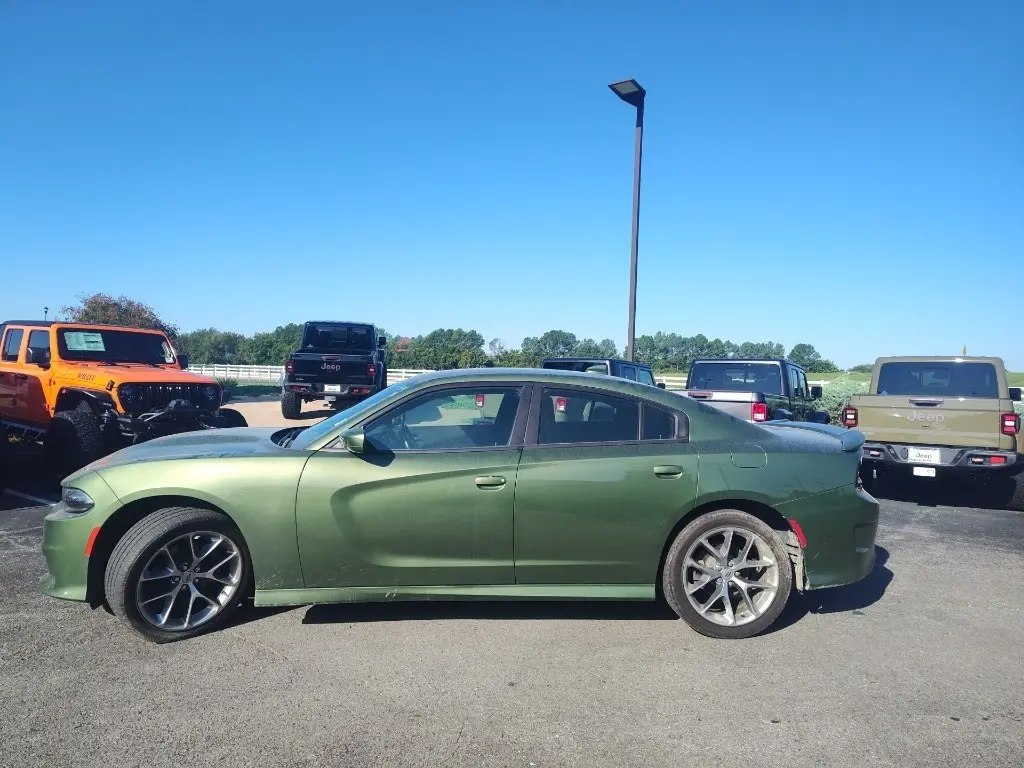 2020 Dodge Charger GT photo 3