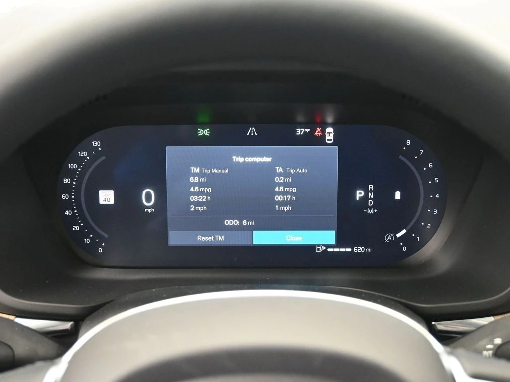 2026 Volvo - image 9