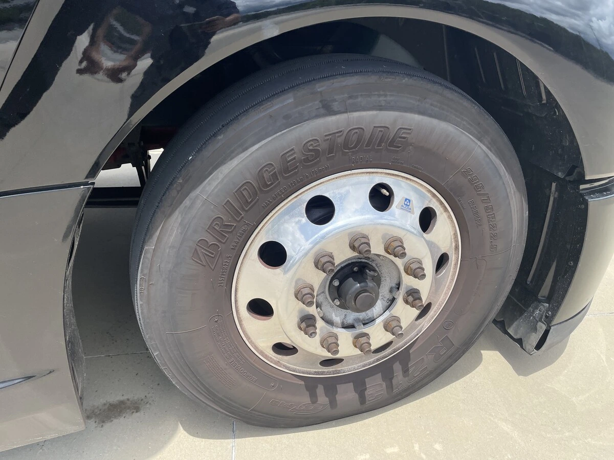 2023 Kenworth T680 — photo 4