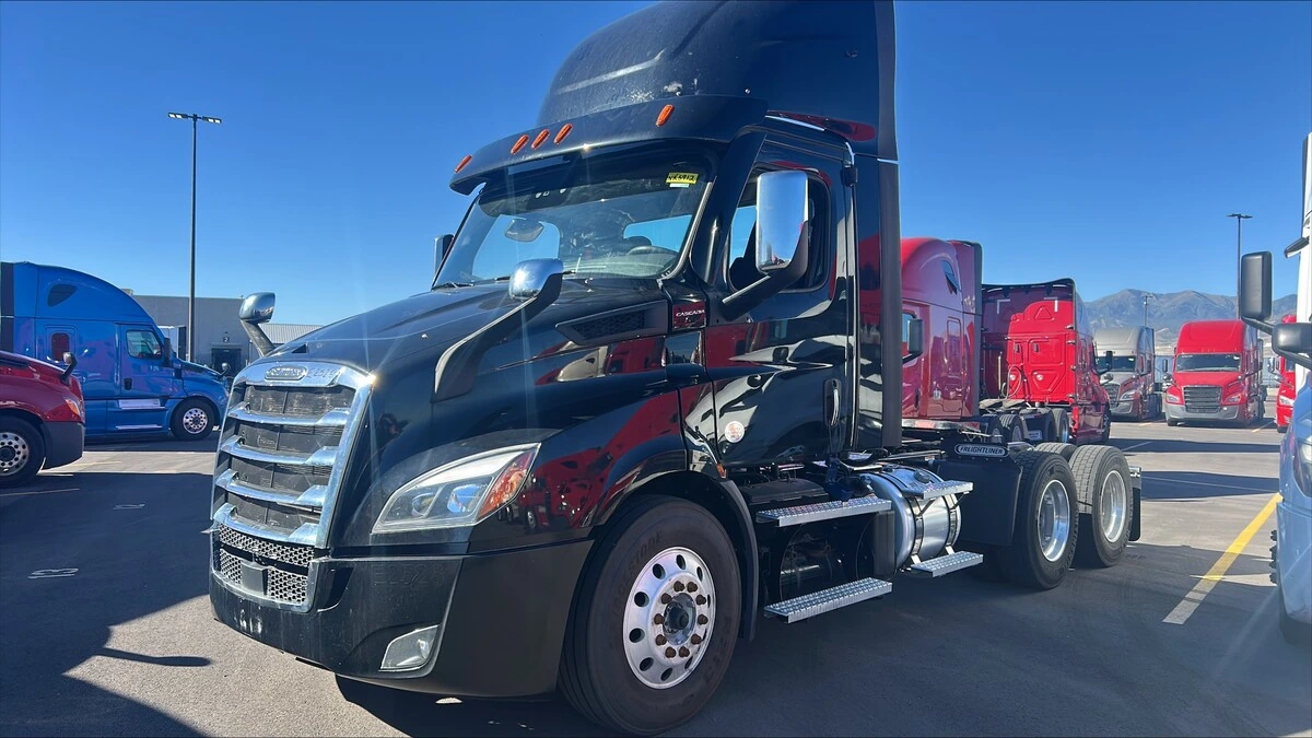 2023 Freightliner Cascadia